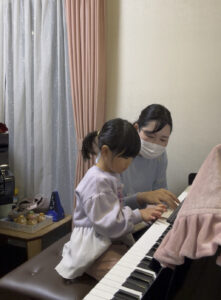 南台ピアノ教室_年少さんピアノレッスン